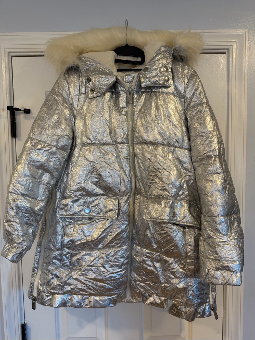 Calvin Klein Women’s Metallic Silver Puffer Coat with Faux Fur Hood XS